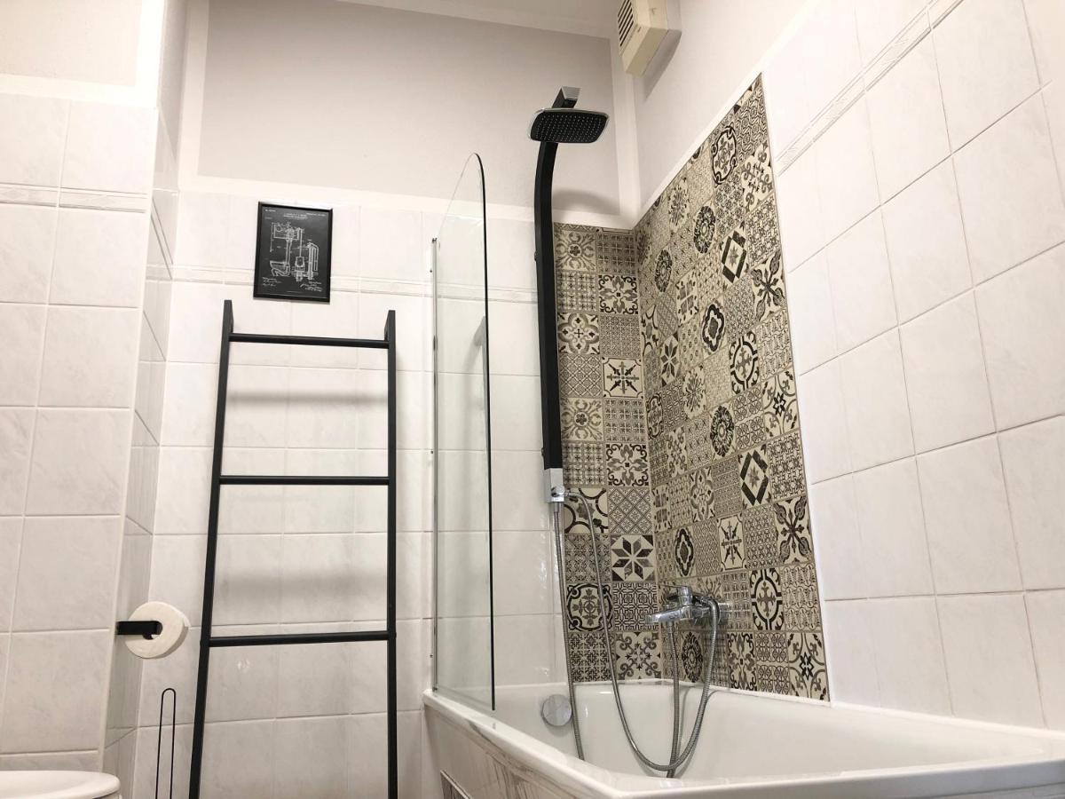Lovely City-Apartment*Tiefgarage,Zentrum,Btu* 콧부스 외부 사진